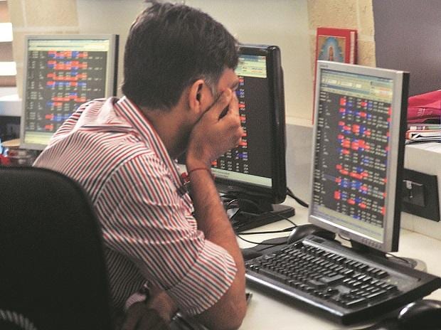 MARKET LIVE: Sensex down 600pts, Nifty50 below 18,250; India VIX climbs 8%- QHN