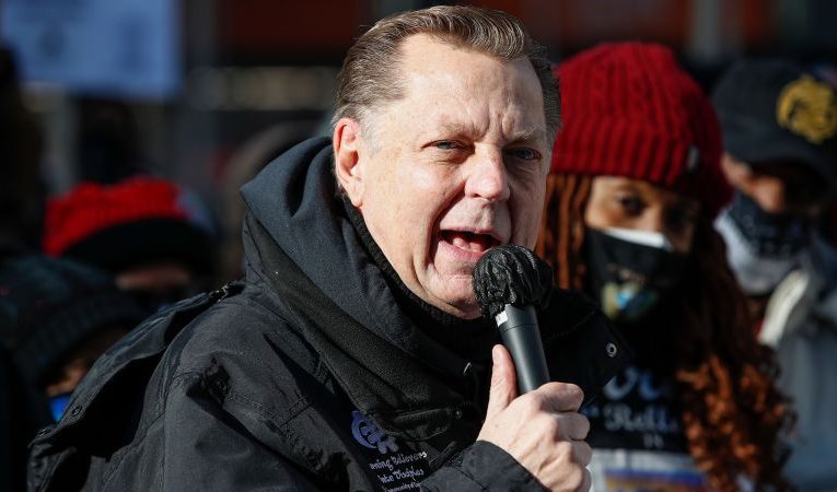 Chicago priest Michael Pfleger reinstated following latest accusation of sexual abuse against him- QHN