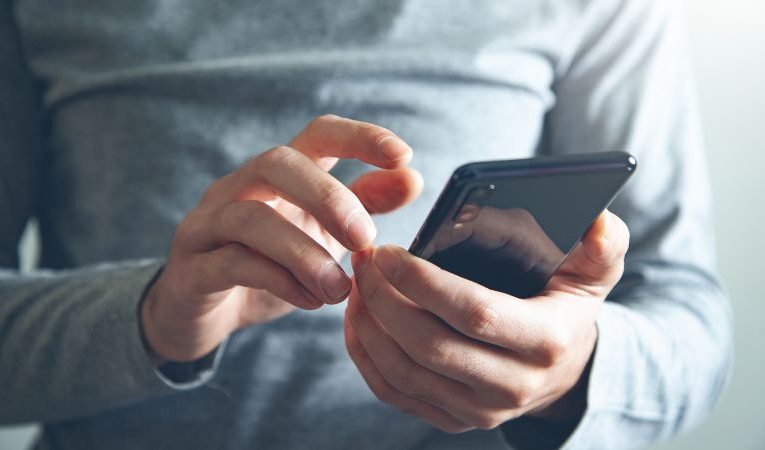 FCC cracks down on spammy text messages- QHN