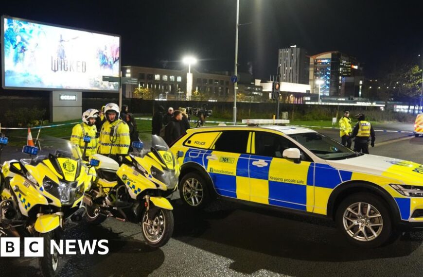 Three arrested after Glasgow Buchanan Bus Station evacuation- QHN